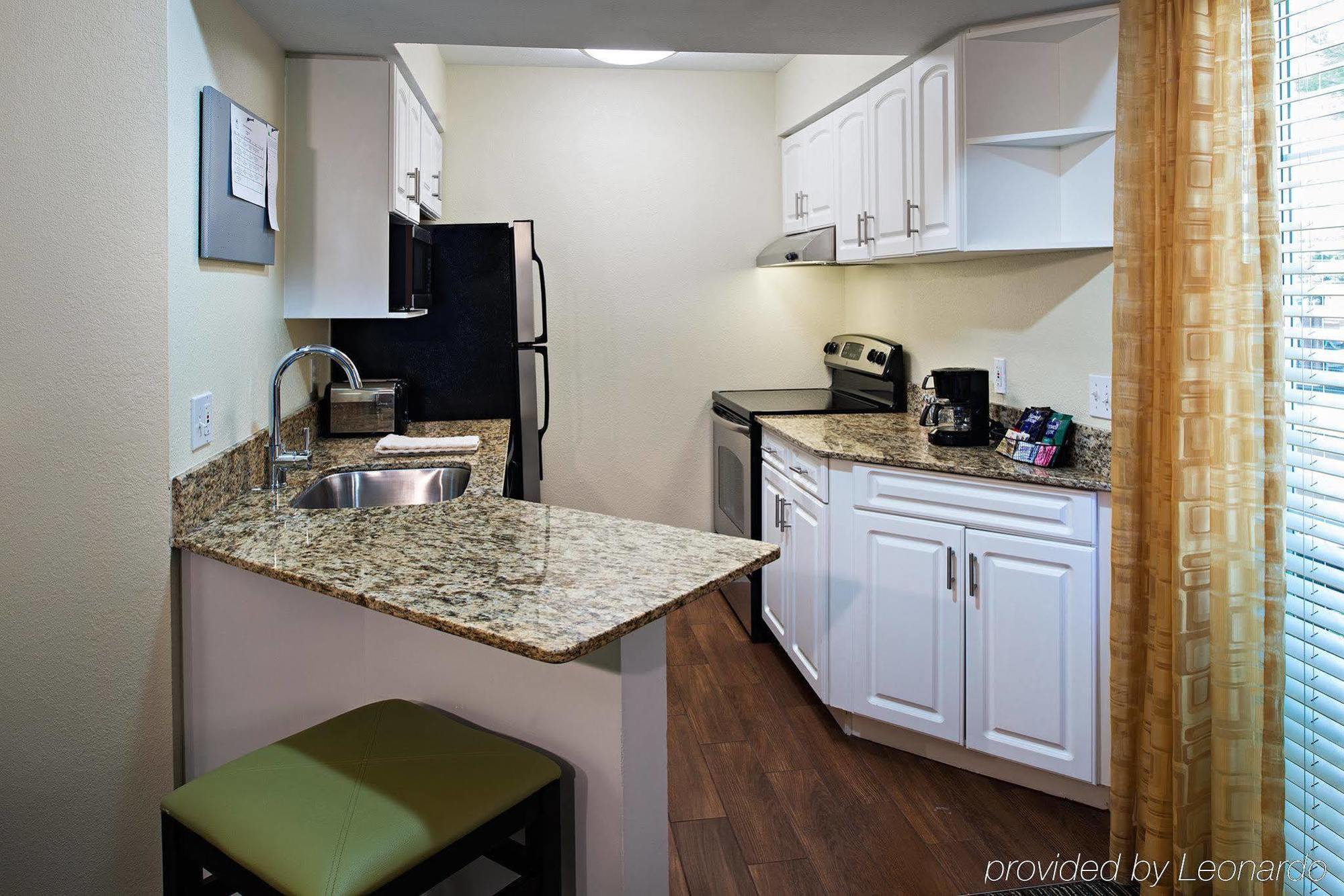 Hyatt House Gaithersburg Room photo